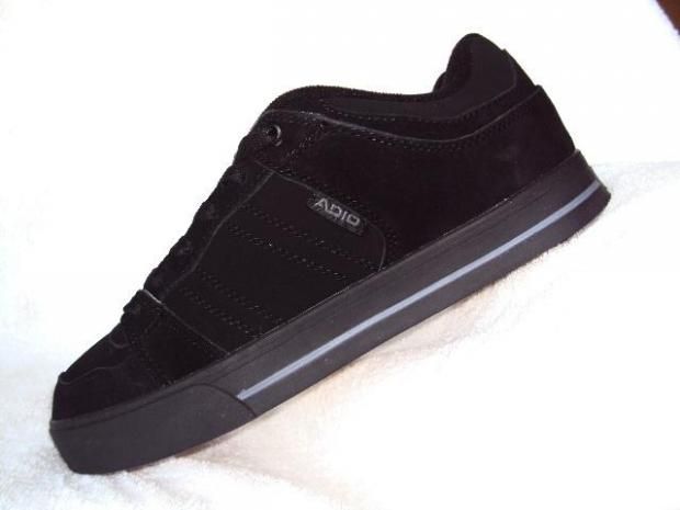 NEW ADIO SKATE UPLAND MEN SHOES SIZE 8 COLOR BLACK  