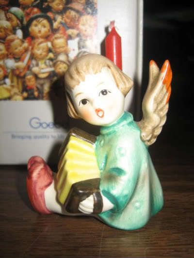 HUMMEL 1/39/0 ANGEL JOYOUS NEWS W/ACCORDION CANDLE MIB  