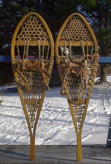 VINTAGE Indian Snowshoes 33x10 Snow Shoes GREAT  