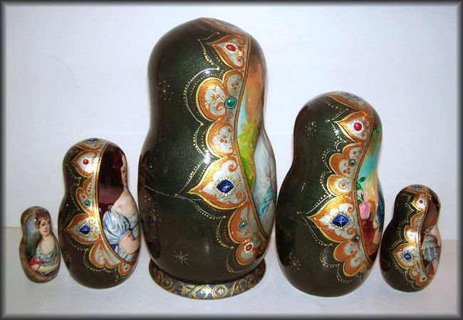   NESTING DOLLS Borovikovskiy Women portraits in Tretyakov Gallery