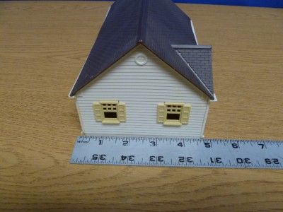 Plasticville New England Ranch House w/Porch L71  