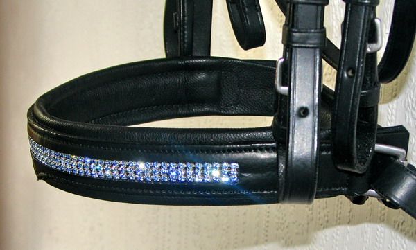 FSS German Crystal SUPER BLING Comfort BRIDLE V Vee MADE WITH 