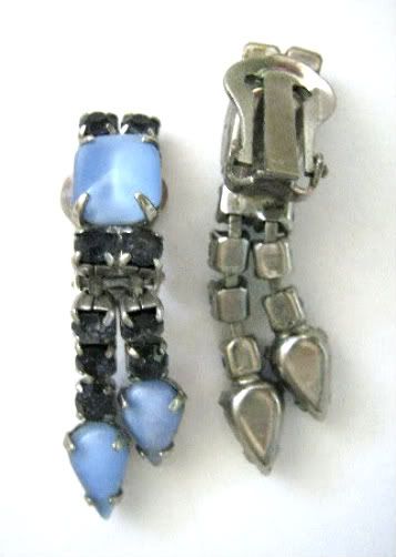 Please visit my store for more estate jewelry and accessories. Im 