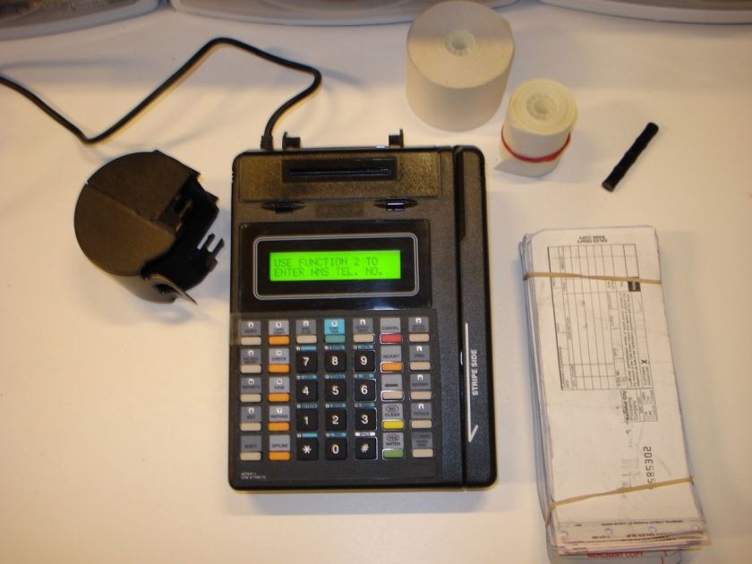 HYPERCOM T7P CREDIT CARD TERMINAL MACHINE  