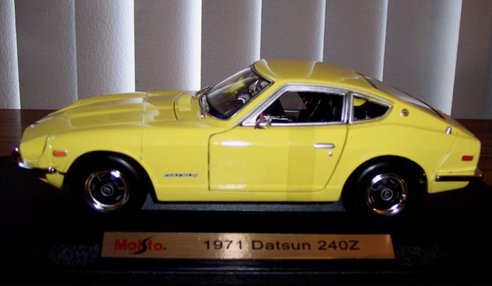 NEW MAISTO 1971 DATSUN 240Z   118 SCALE   SPECIAL EDITION   YELLOW 0 