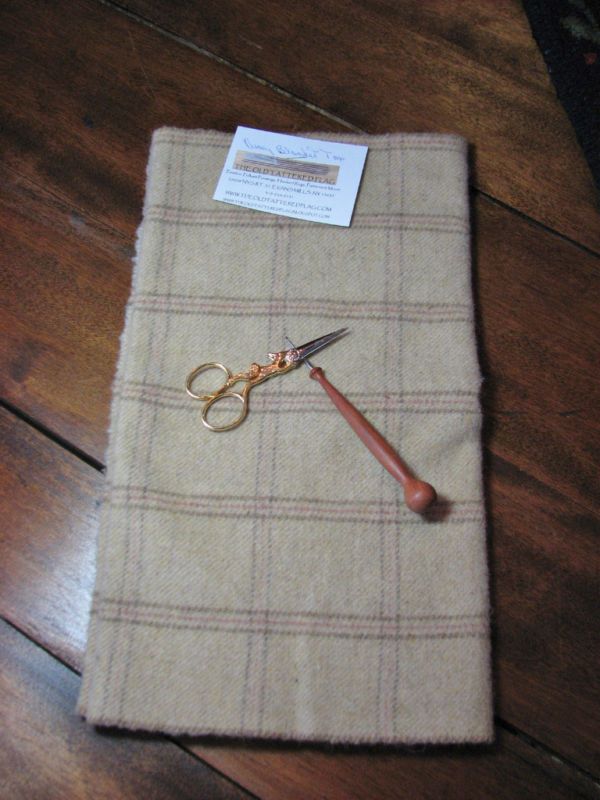 ARMY BLANKET TAN WOOL ~ HOOKED RUG HOOKING  