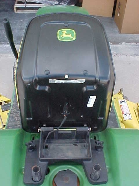 John Deere seat GT242, GT262 and GT275  