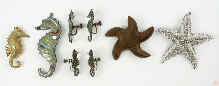 SEAHORSE AND STARFISH COSTUME JEWELRY PINS, EARRINGS  