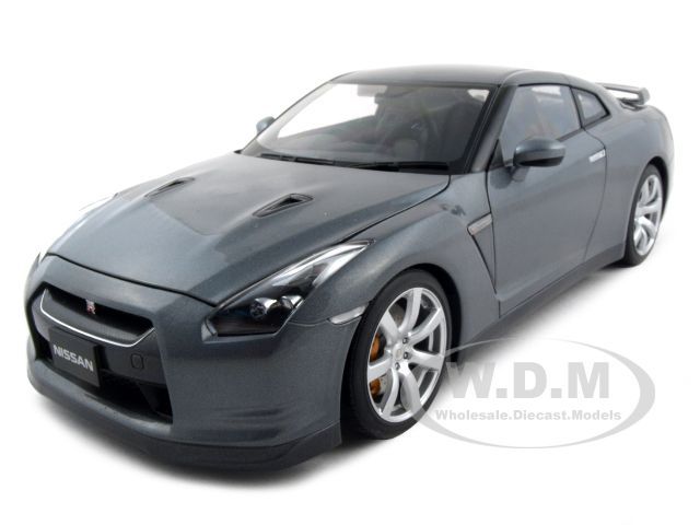 NISSAN GT R R35 GREY 118 DIECAST MODEL CAR AUTOART  