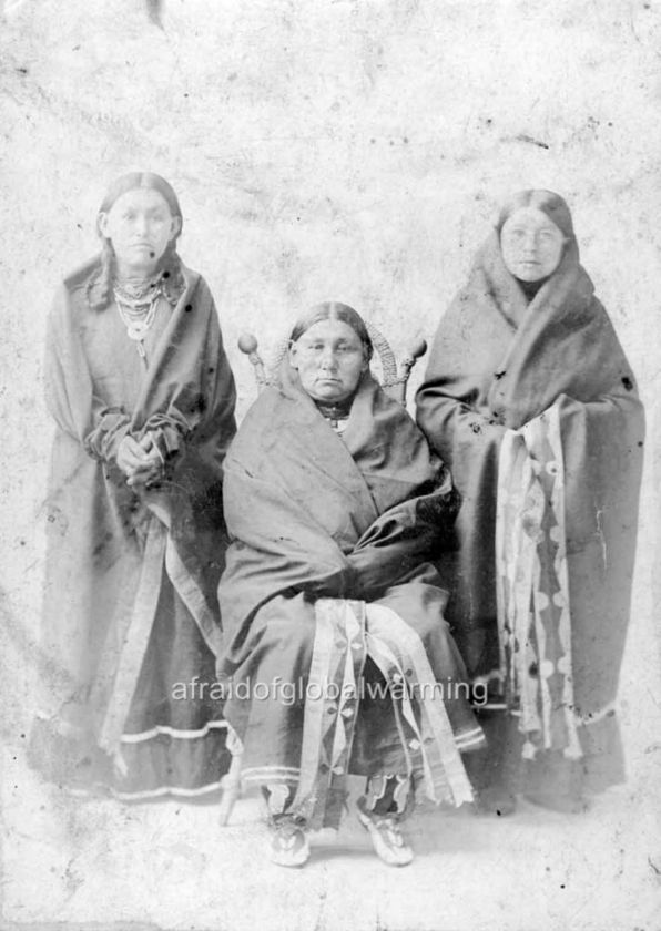 Photo ca 1893 3 Kansa Indian Women  