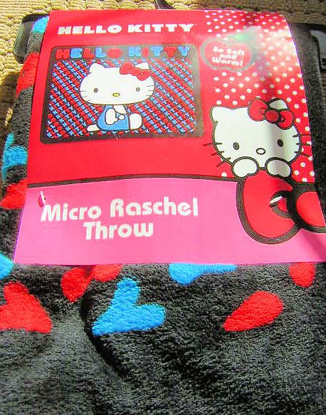 HELLO KITTY~SITTING PRETTY SOFT FLEECE THROW BLANKET  