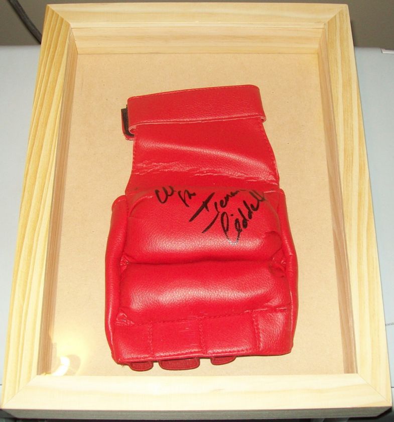 AUTOGRAPH UFC CHUCK LIDDELL ICEMAN SIGNED GLOVE IN SHADOW BOX COA 