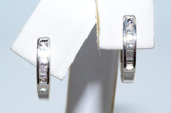 1,500 .49CT BAGUETTE CUT DIAMOND HORSESHOE HOOP EARRINGS  