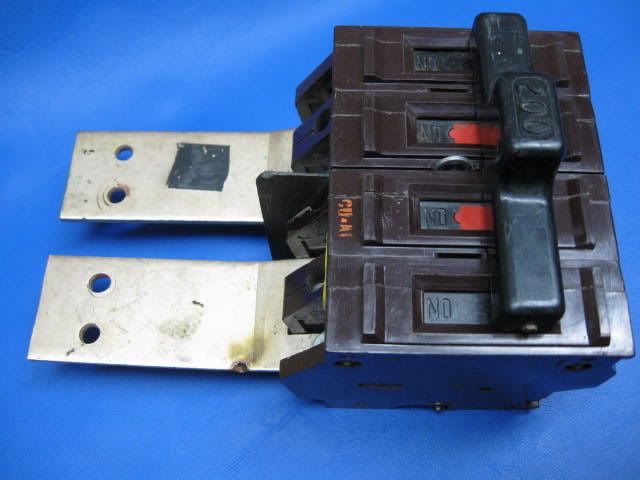 WADSWORTH 200 Amp MAIN Circuit Breaker S  