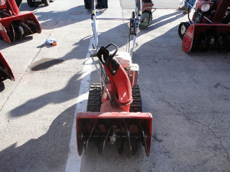 Honda HS 50 Snow Blower w/ Hydrostatic Drive & Cat Tracks on PopScreen