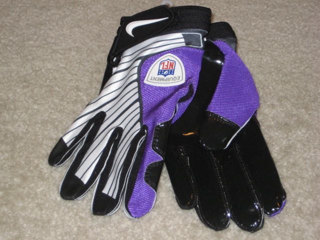 NIKE MAGNIGRIP VAPOR PRO FOOTBAL GLOVES NFL EQUIPMEN 3X  