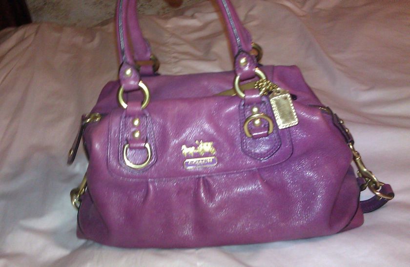 AUTHENTIC COACH PURSE  