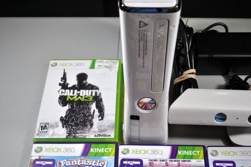 Xbox 360 S Slim 250GB w/ KINECT All Original Accessories   Model 1439 