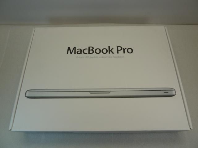 Apple MacBook Pro 15.4 quad core Intel Core i7 2.2GHz, 4GB 750GB NEW 