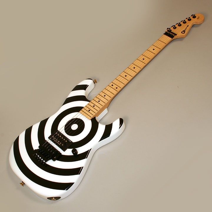 Charvel San Dimas Black & White Bullseye w/OHSC Custom  