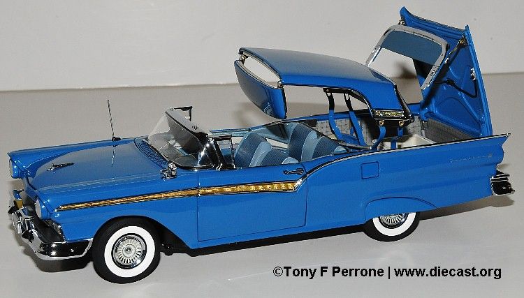 Danbury Mint 124 1957 Ford Fairlane 500 Skyliner  Retractable Roof 