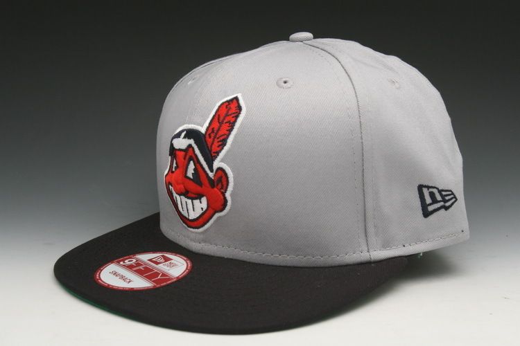 New Era Cotton Block Cleveland Indians Team Mens Snapback in Grey 