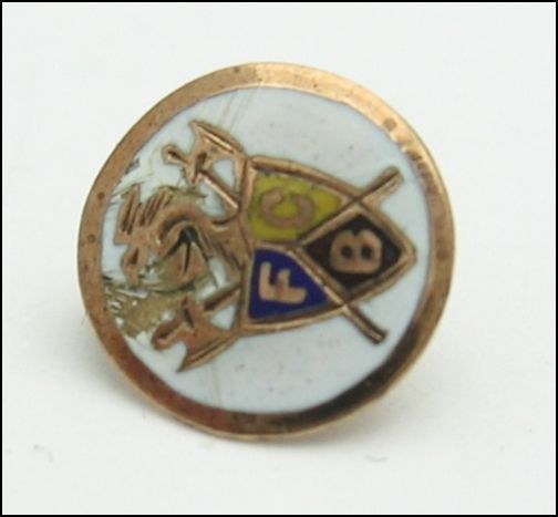 KNIGHTS of PYTHIAS Vintage LAPEL PIN FCB White Goldtone  