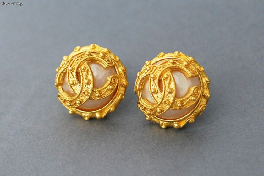 Authentic CHANEL CC Faux Pearl Goldtone Clip on Earrings 94A  