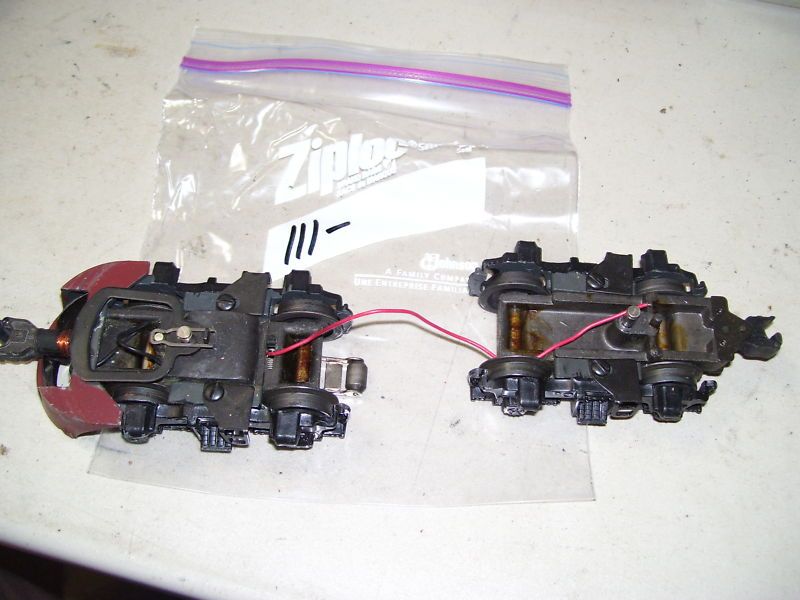 LIONEL PARTS F3 TEXAS 2245 MATCHED DUMMY TRUCKS  